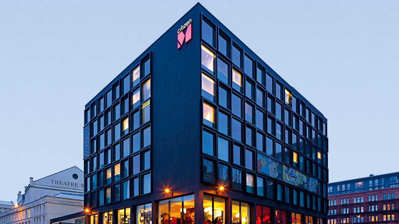 CitizenM